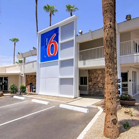 Motel 6 Old Town Scottsdale Fashion Square